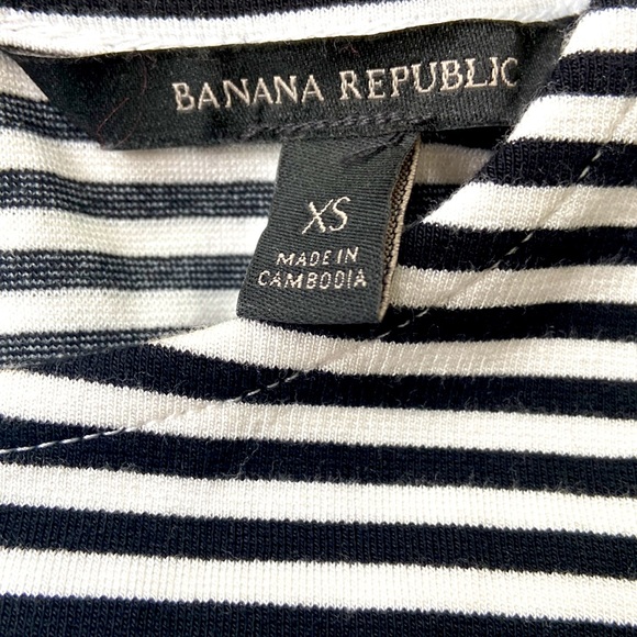 Banana Republic Hi Lo Skimmer Black White Stripe Top - Picture 5 of 6